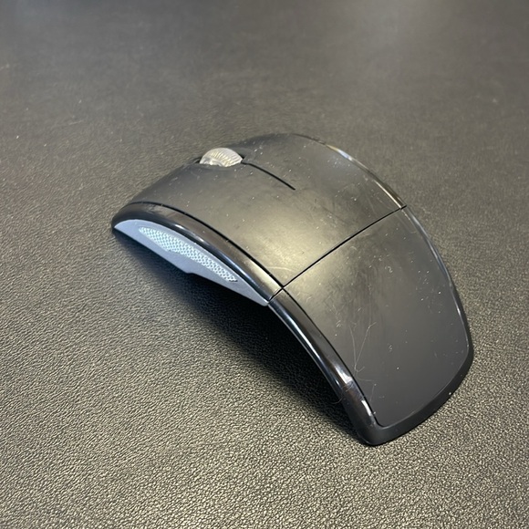 3/$25 Wireless folding travel mouse | takes AAA batteries - Picture 1 of 4